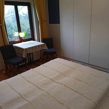 Mroczkowka Apartment Debowiec  Ngoại thất bức ảnh